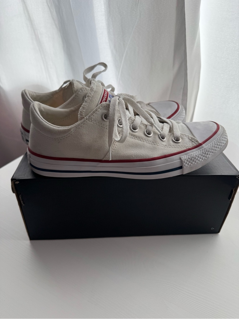 Converse Chuck Taylor All Star Madison OX Low Top Sneakers Women’s Size 8 White
